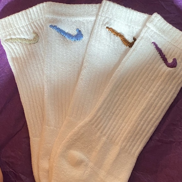 nike embroidered socks